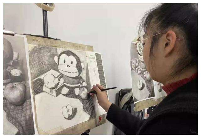 重慶美術(shù)培訓(xùn)畫室?guī)憧纯疵佬g(shù)生的集訓(xùn)生活？你真以為集訓(xùn)很苦？