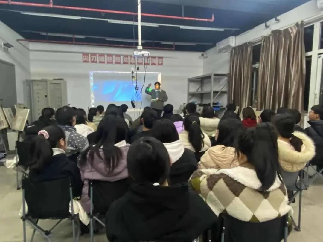 重慶美術(shù)培訓(xùn)寒假班畢業(yè)啦 ‖ 你的努力終不負(fù)自己！圖十八