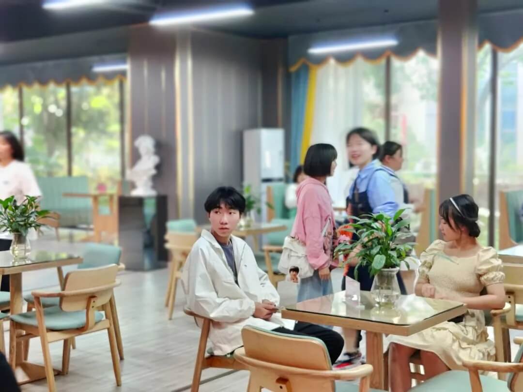 重慶畫室龍行藝術(shù)五一游學(xué)寵粉季，你想了解的全在這！圖四