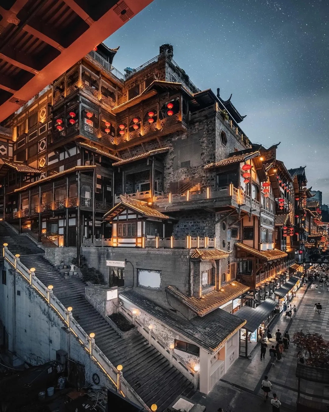 重慶美術(shù)培訓(xùn)：90后英國(guó)小伙拍出了水墨畫的中國(guó)，意外刷屏網(wǎng)絡(luò)！
