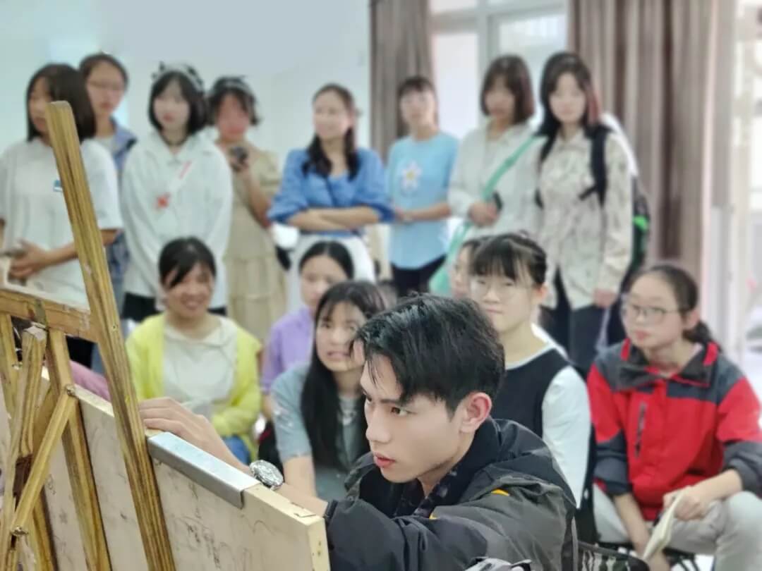 重慶畫室龍行藝術(shù)五一游學(xué)寵粉季，你想了解的全在這！圖二十三