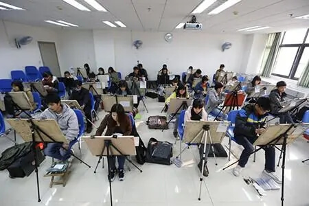 色彩靜物總是畫(huà)不好？重慶畫(huà)室分享顏料屬性和用筆的使用技巧