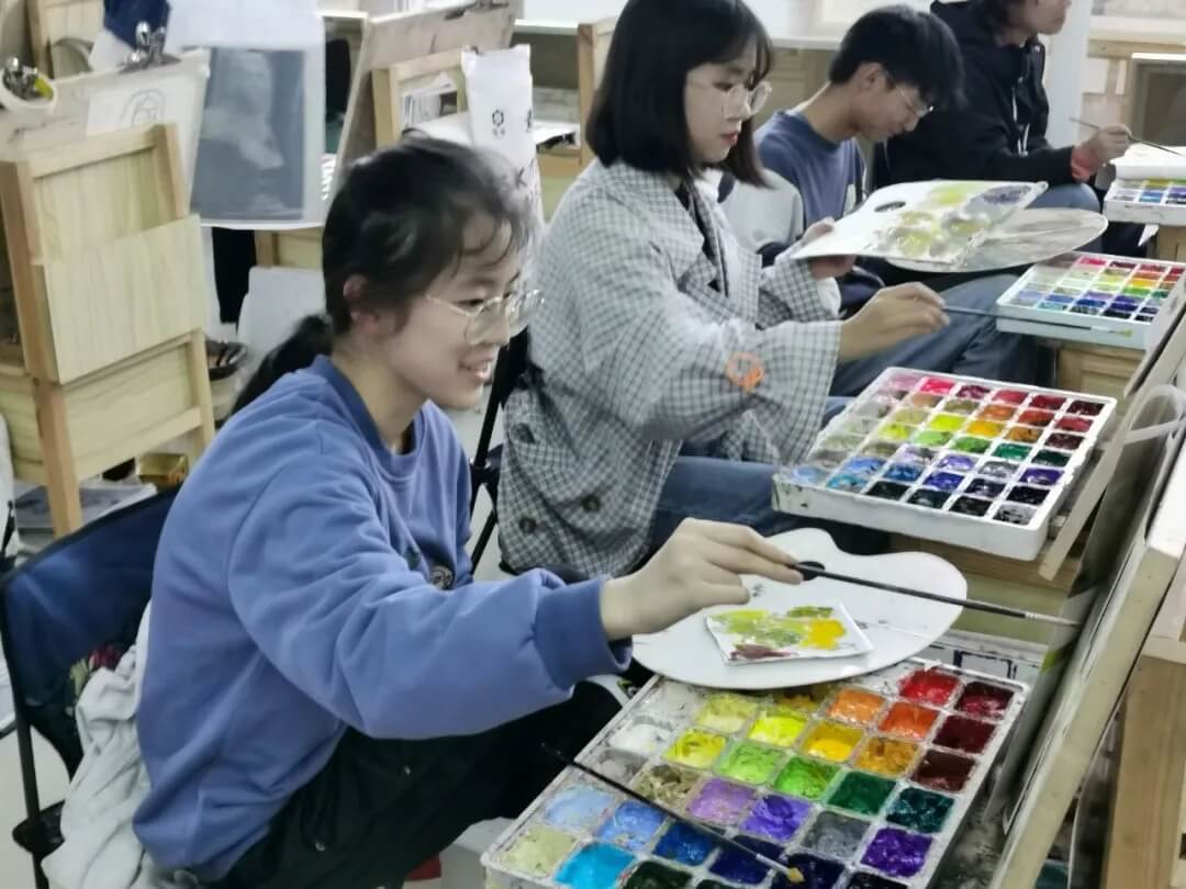 ?？紓淇?，刻不容緩！來(lái)重慶美術(shù)培訓(xùn)班提升拿證率！