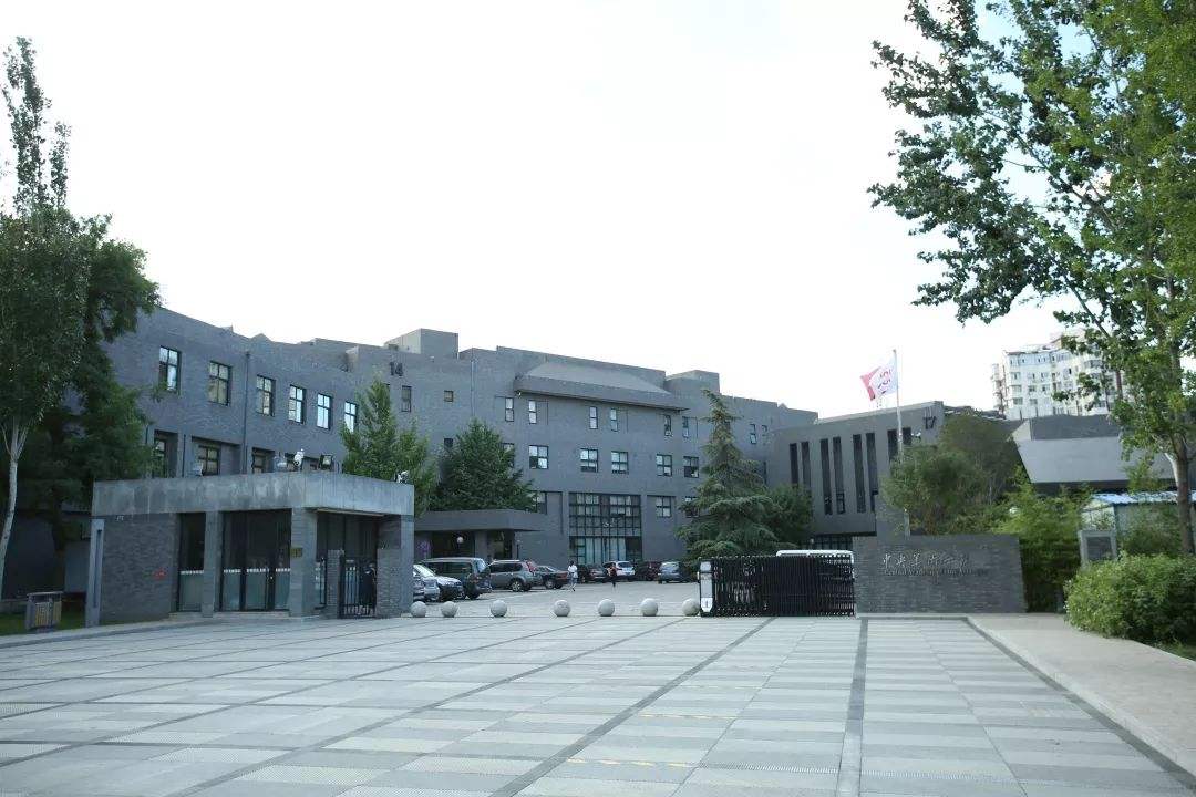 央美2021?？紡?fù)試完美結(jié)束，共2656人參加復(fù)試！祝重慶龍行畫室學(xué)子必勝！