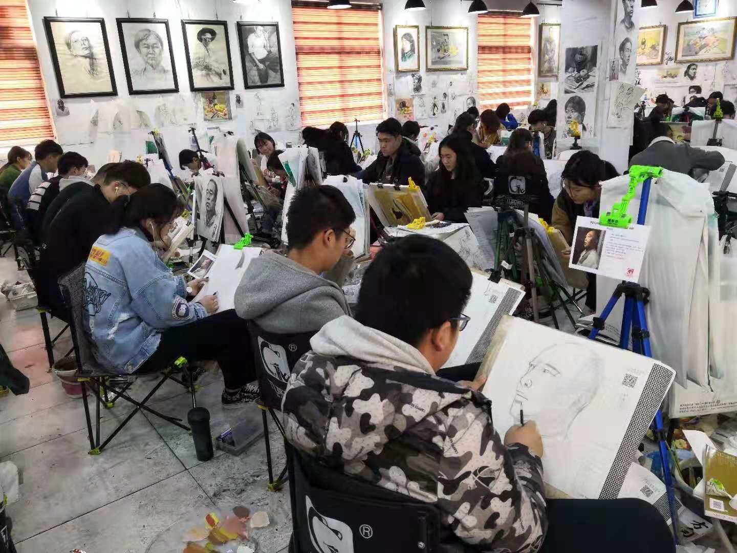 看重慶美術(shù)培訓(xùn)畫室美術(shù)生，學(xué)繪畫過程中走過的彎路