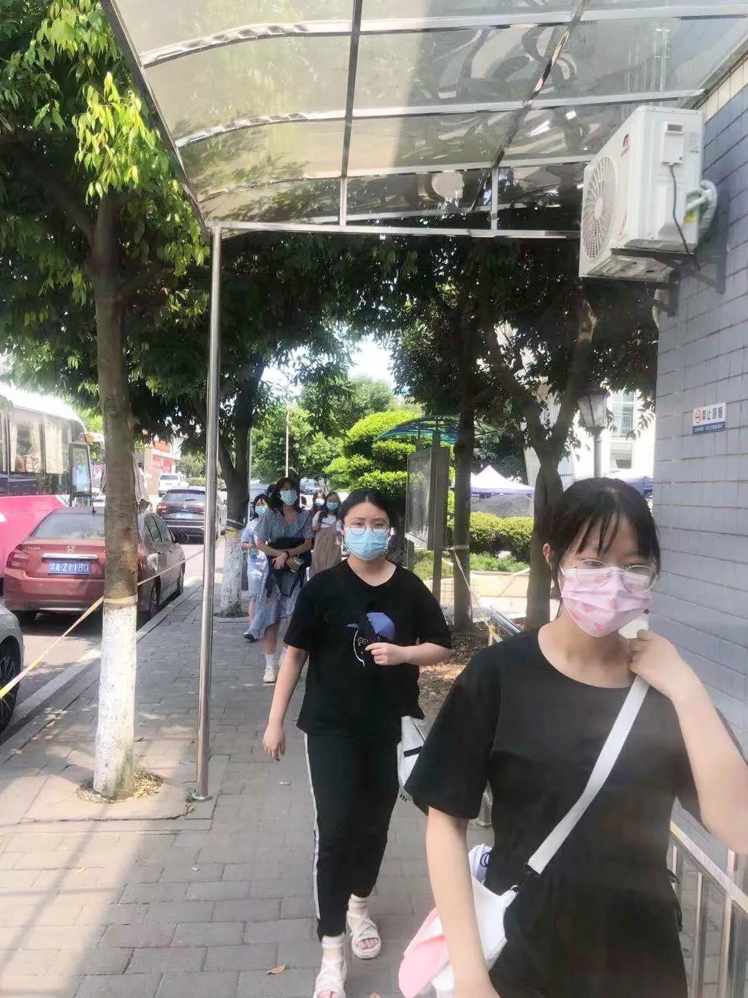 重慶龍行藝術多措并舉做好防疫行動，全封閉式管理保障7